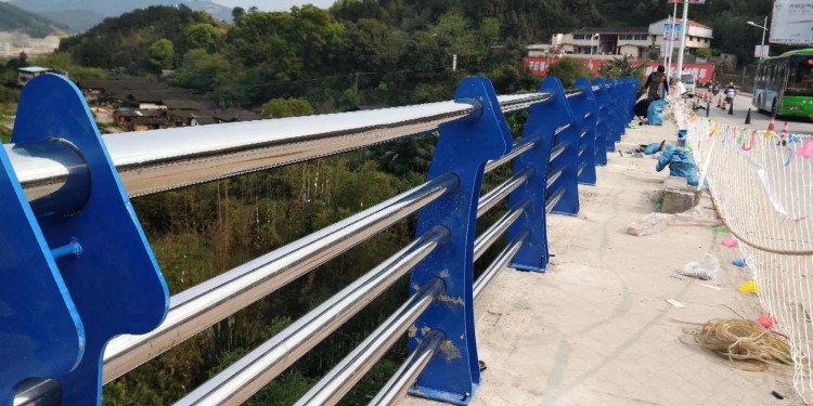 不銹鋼復合管護欄